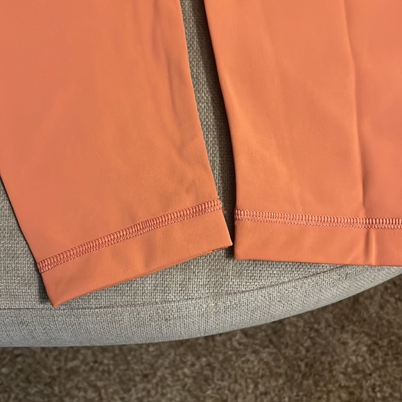 Lululemon workout pants - Picture 4 of 4